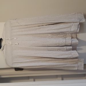 Thin hooded sweatshirt